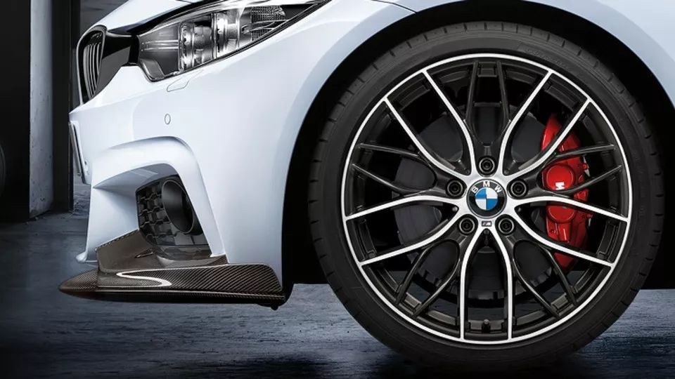 为什么宝马摩托车刹车好用,为啥宝马刹车那么硬