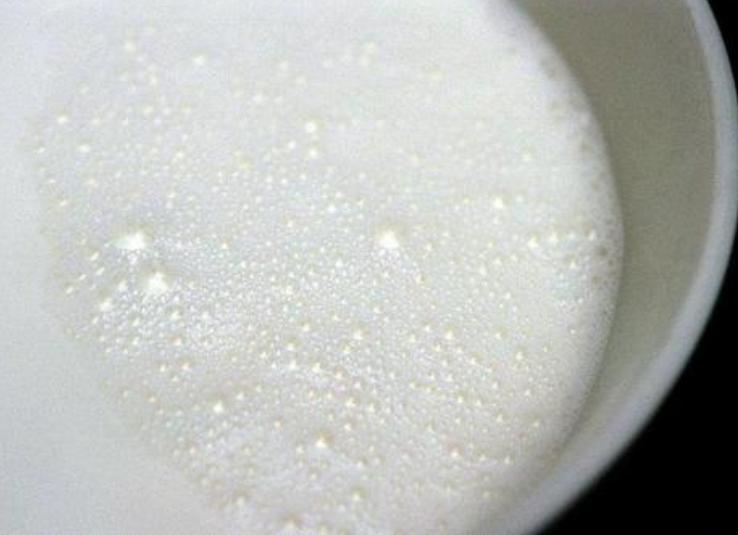 奶粉味道越香甜越好吗,奶粉越细腻越好还是越粗糙越好