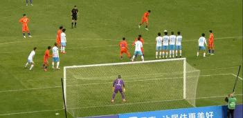 郑铮的任意球脚法怎么样,李铁郑铮
