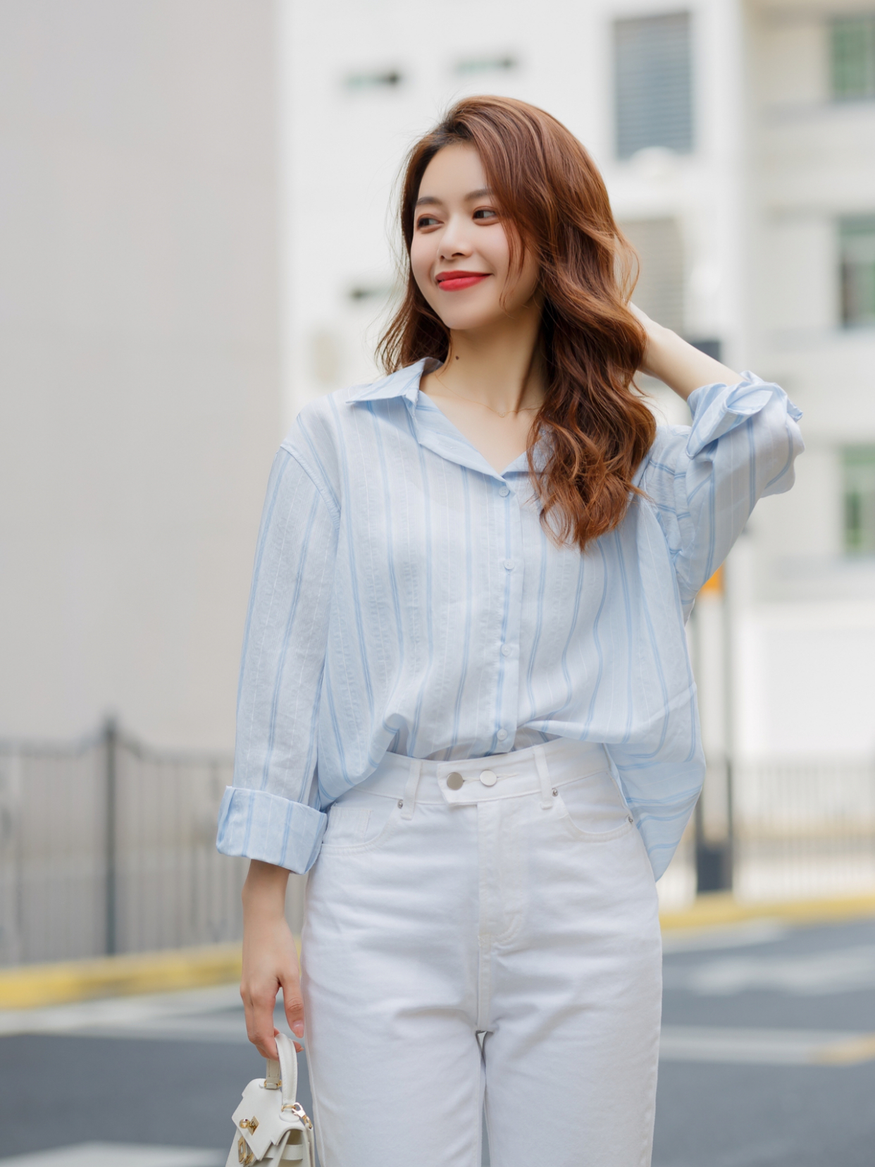 拍照好看的手部姿势,手部拍照100种姿势