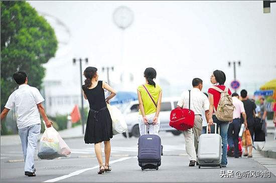 大一新生如何在自我介绍展示才艺,大一新生英语一分钟自我介绍范文