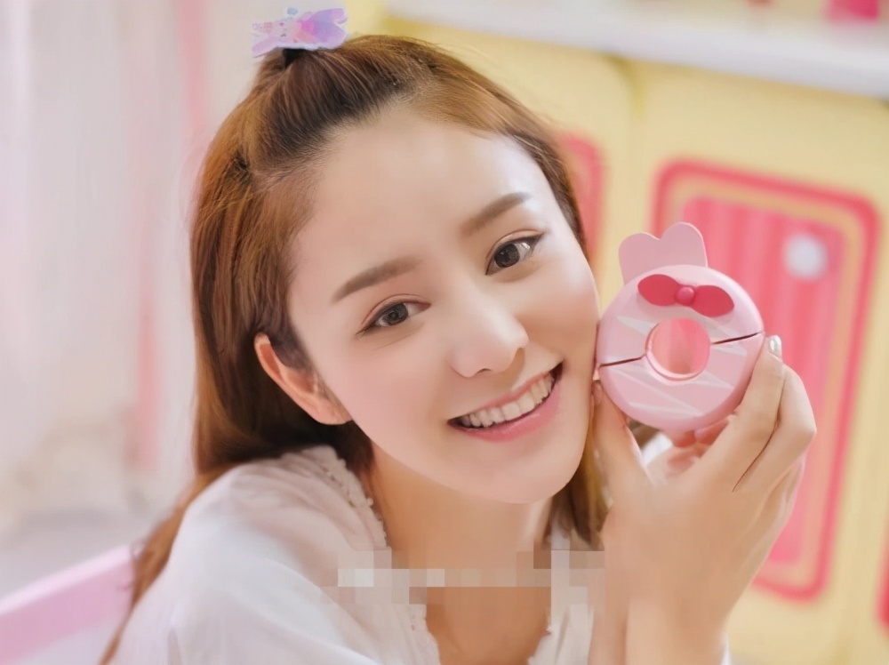 张馨月林峰照片,张馨月林峰和女儿