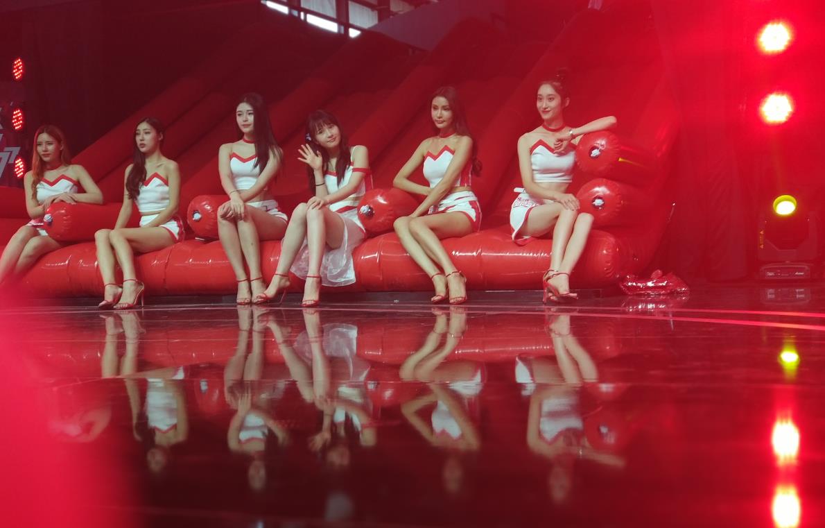 回顾CJ：SG太火辣，23度中央空调压不住，摄影师却以为空调坏了