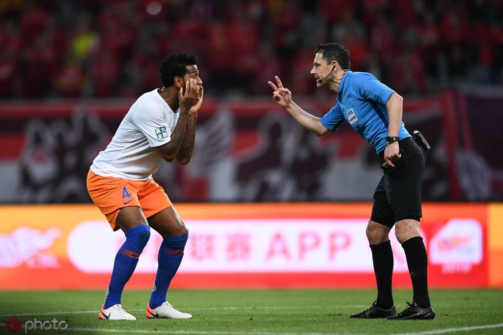 上港奥斯卡泰达点球,上港鲁能上港禁区手球