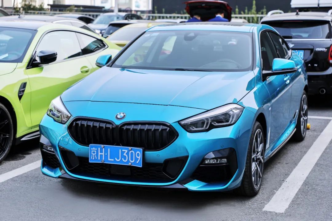 宝马老车去4s店还是去维修店好,宝马4s店修好还是外面修理好