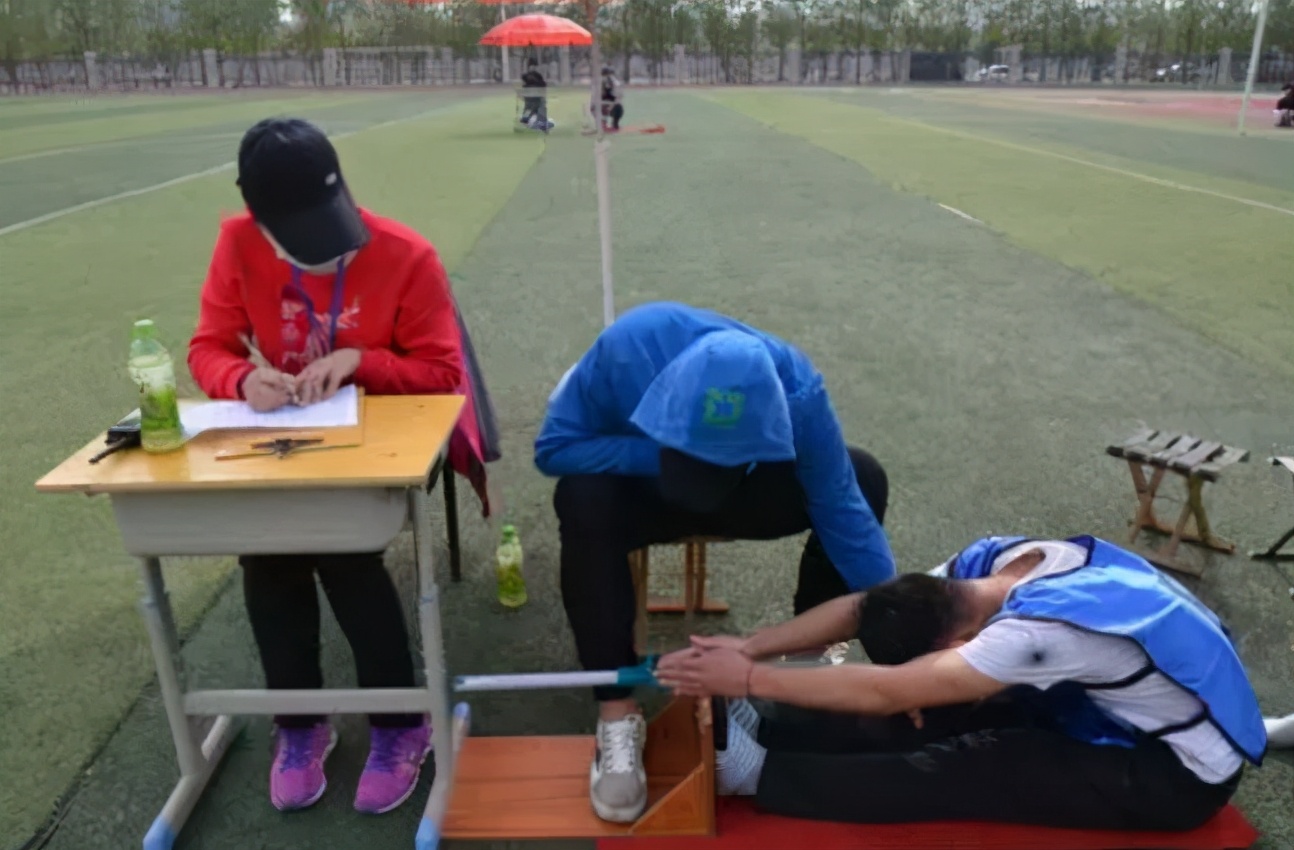 正确的跑步姿势中考,体育中考跑步技巧