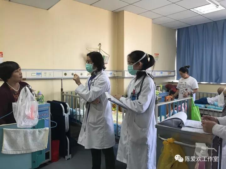 小孩咳喘住院治疗方法,宝宝看病咳了十多天变肺炎