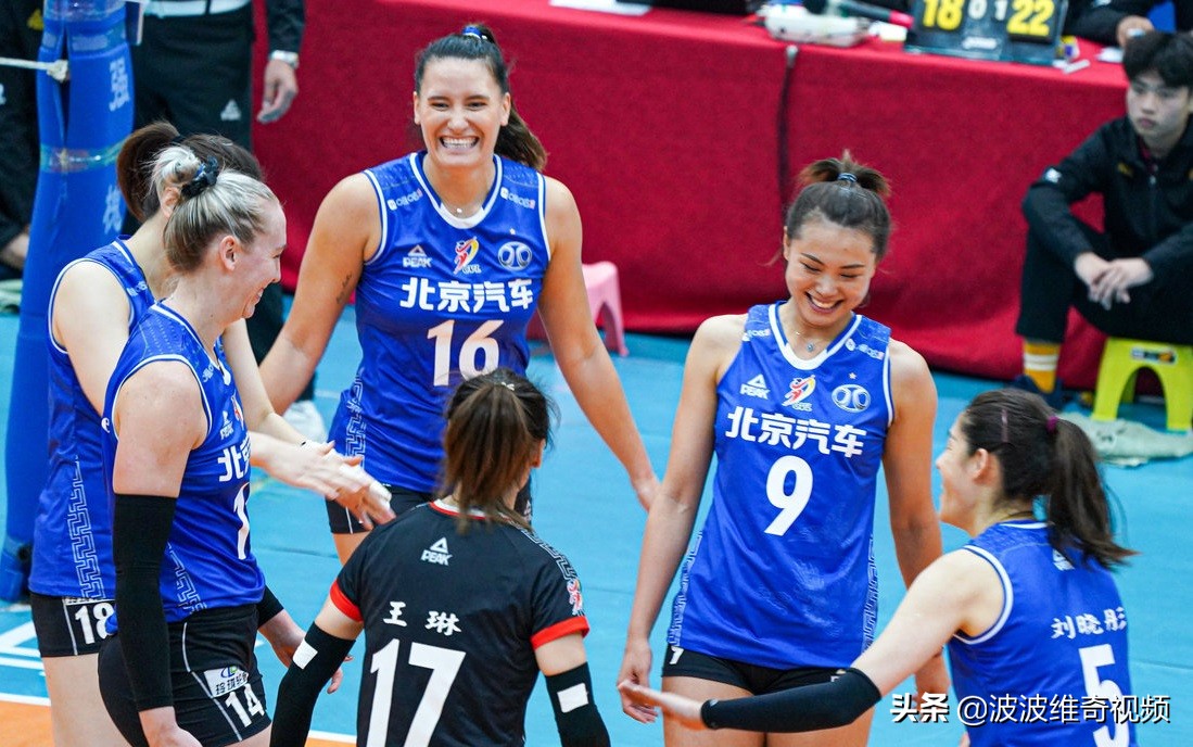 连朱婷守门也防不住！女排世界冠军梅开二度，拒退役剑指东京奥运