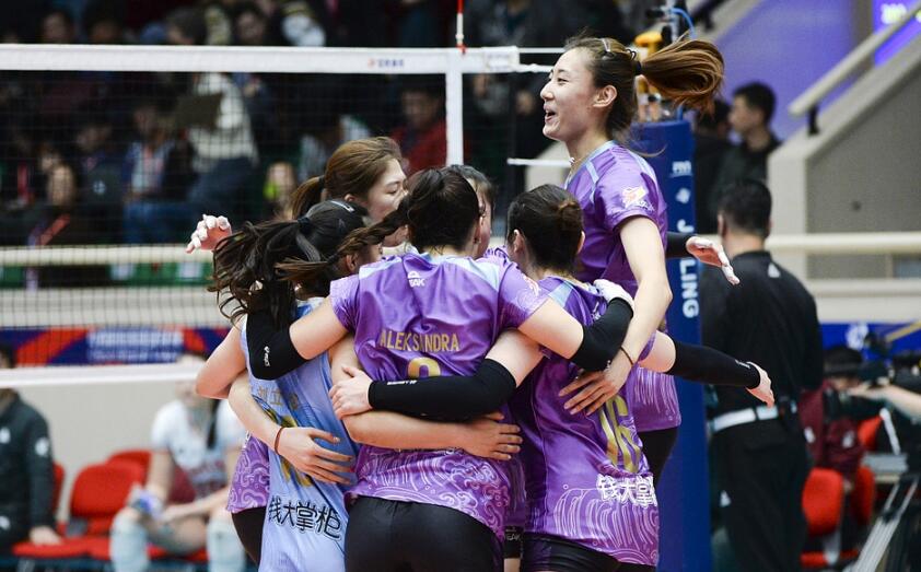 巅峰对决女排,女排李盈莹和朱婷的比赛