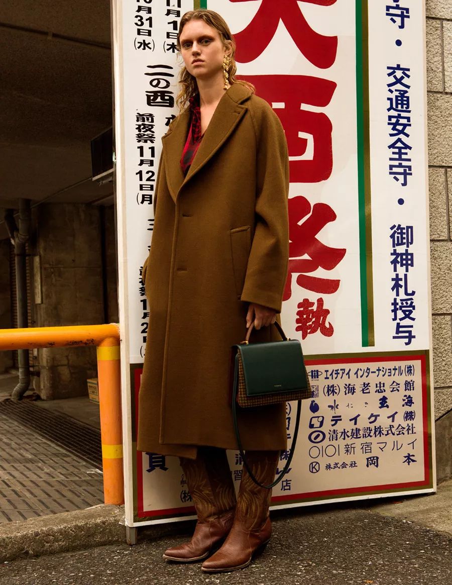 闊╁墽濂充富绌挎惌鍝佺墝,闊╁墽濂宠绌挎惌鍝佺墝