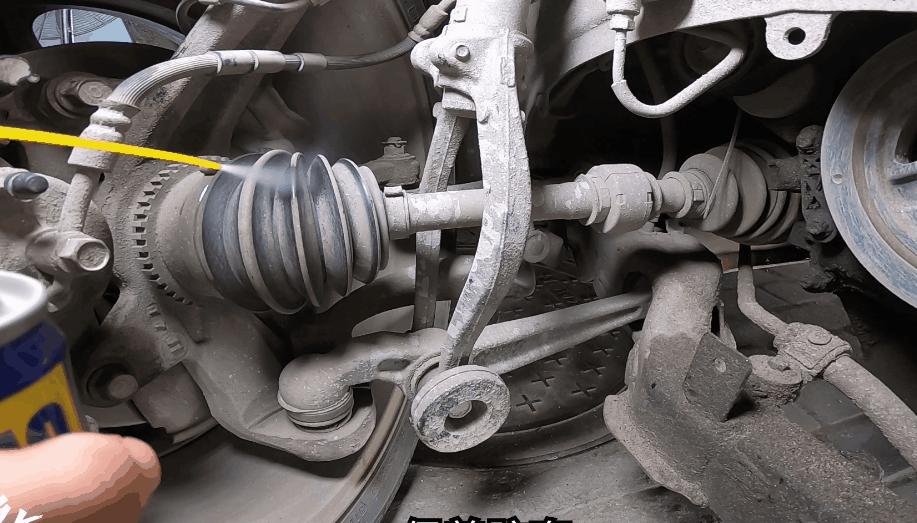 车在水里开了以后吱吱响,车在水里熄火了以后有啥影响