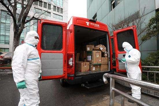 伊朗人好奇中国人怎么能在家宅14天？京东告诉你：可以的！