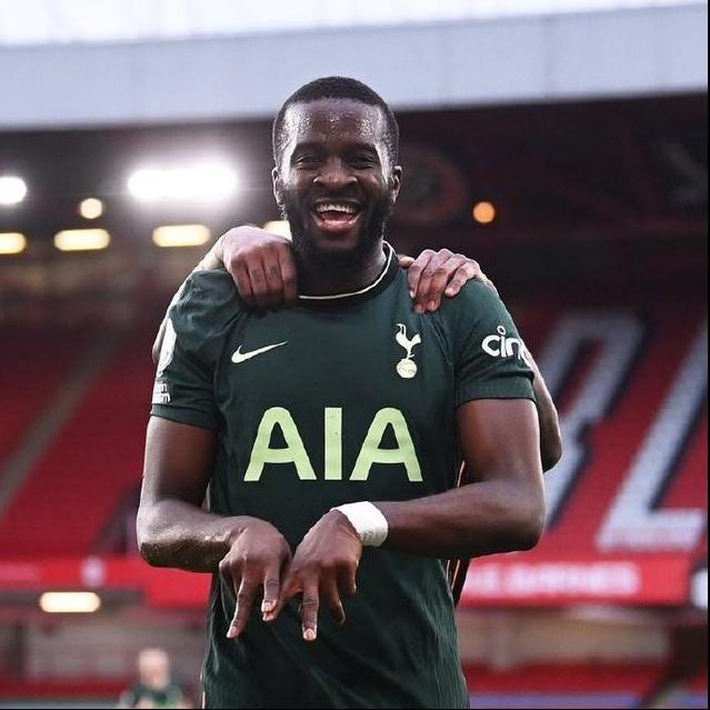 穆里尼奥有带过阿扎尔吗,穆里尼奥和阿扎尔哪个好