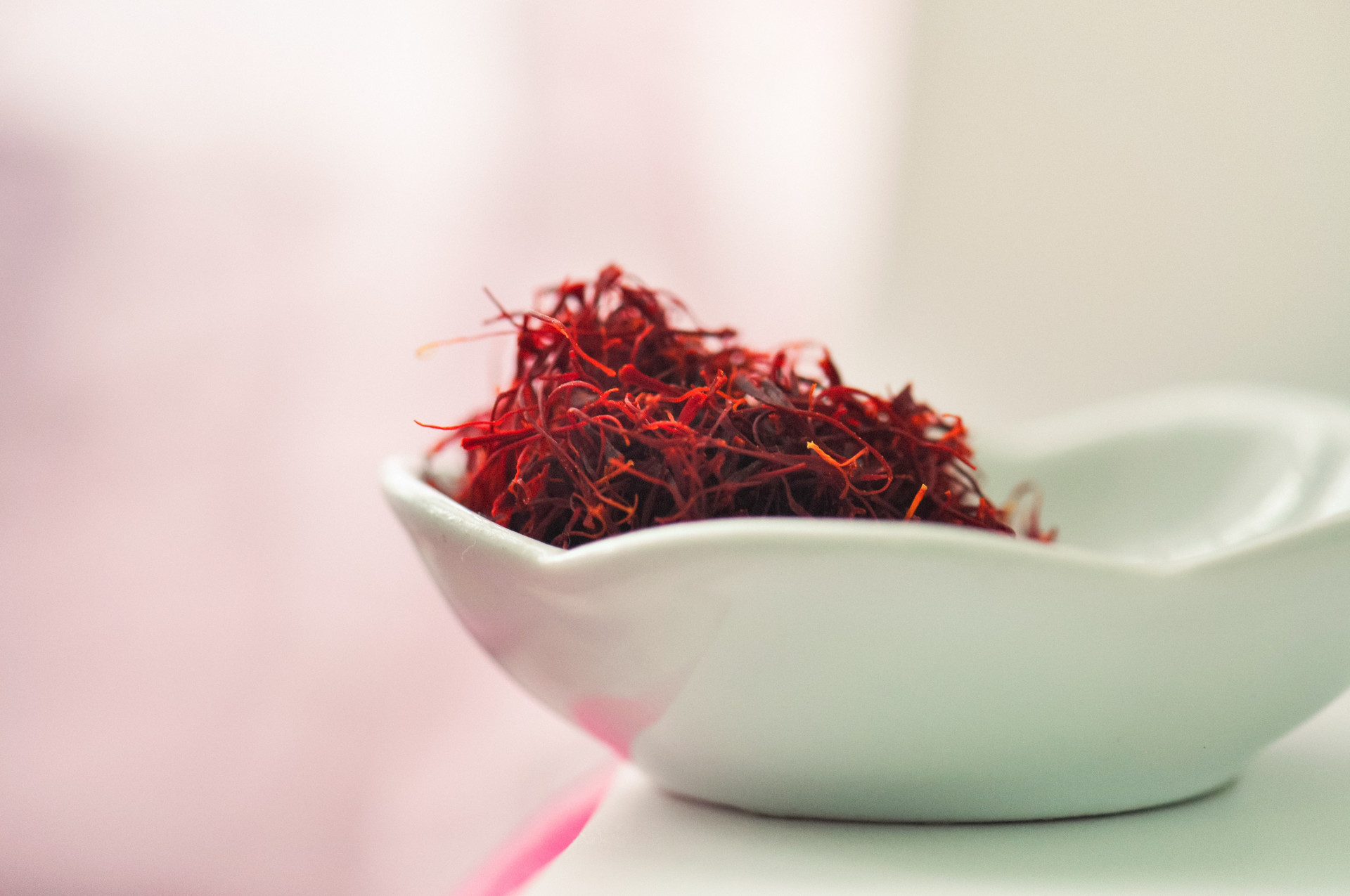 色斑喝什么茶祛斑好呢,喝哪些美白茶能祛斑祛黑色素