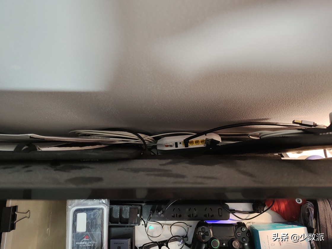 这也许是设备最多的桌面？我的「实用主义器材派」桌面分享