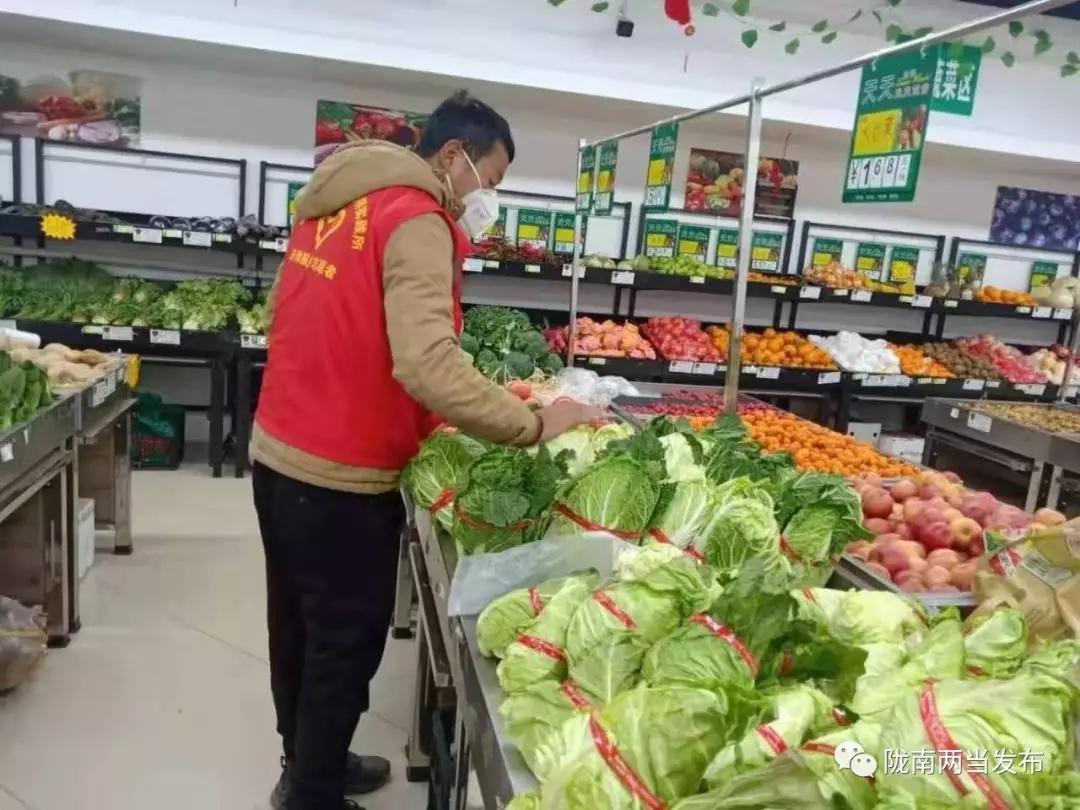 抗击疫情志愿者党员在行动,疫情防控志愿者冲锋