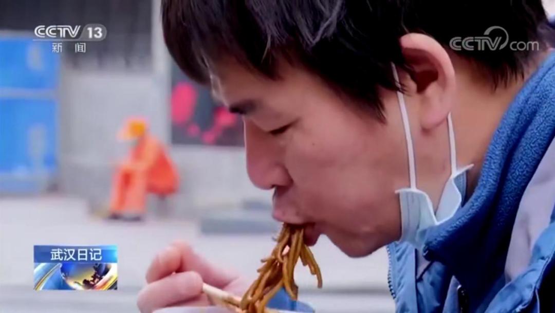 武汉解封10个瞬间让人泪目,武汉解封一个星期后的感人视频