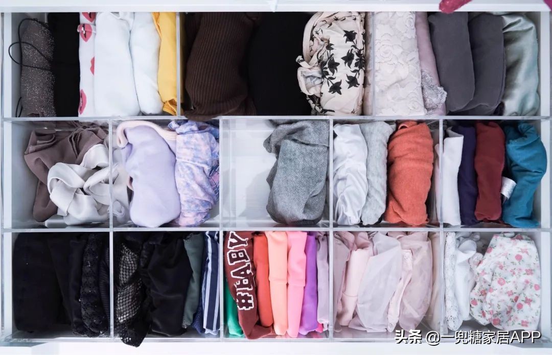 无隔板大衣柜如何收纳整理,大衣柜挂衣区上层怎么收纳