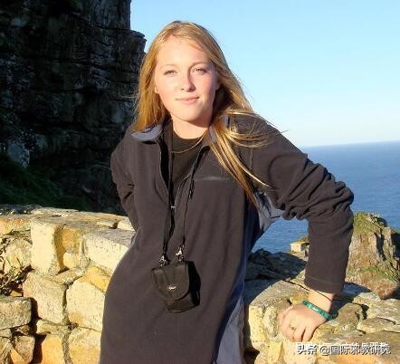 美国性*教邪**NXIVM头目涉嫌毒杀多名女性