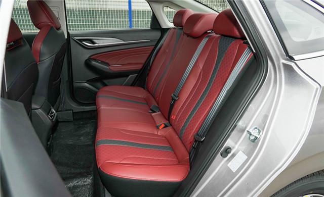 长安逸动plus1.4t蓝鲸版真实测评,长安逸动plus蓝鲸版手动