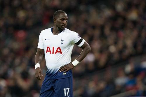 热刺更衣室问题严重,热刺穆帅英超比赛