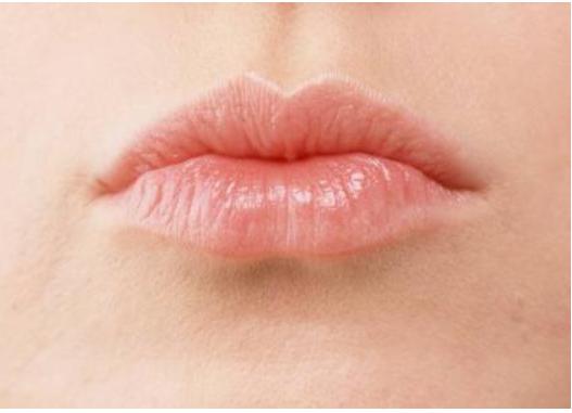 只有润唇膏如何迅速缓解嘴唇起皮,为什么每天涂唇膏都会起皮