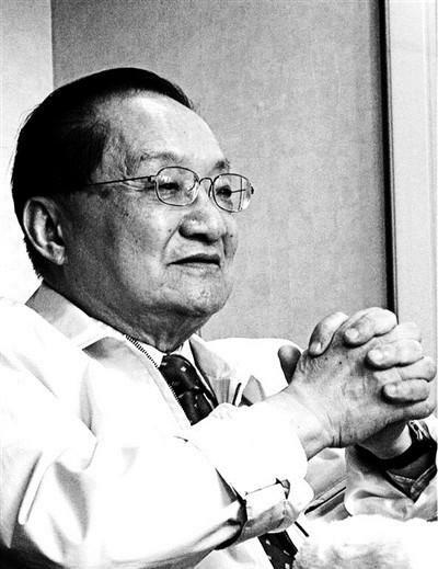 怎么评价金庸古龙,如何评价金庸