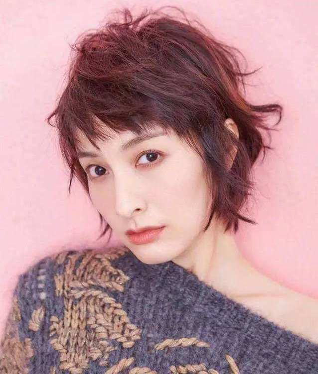 发际线秃怎么办00后,秃如其来90后发际线已开始后移