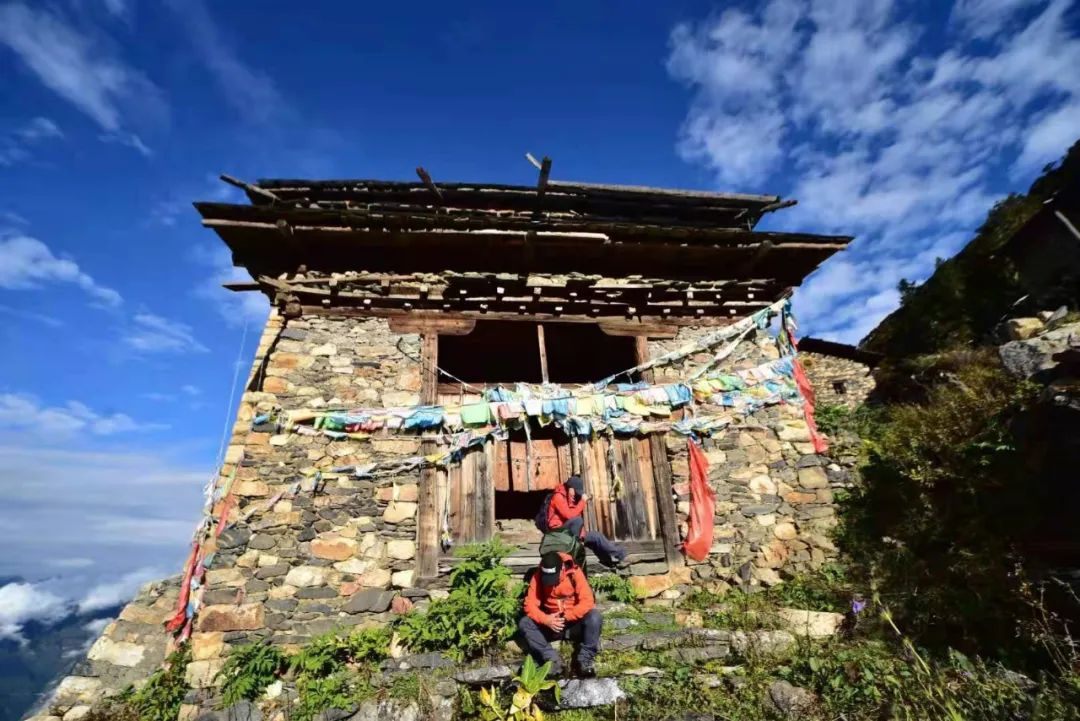 最喜欢的冲锋衣,我最爱的红色冲锋衣