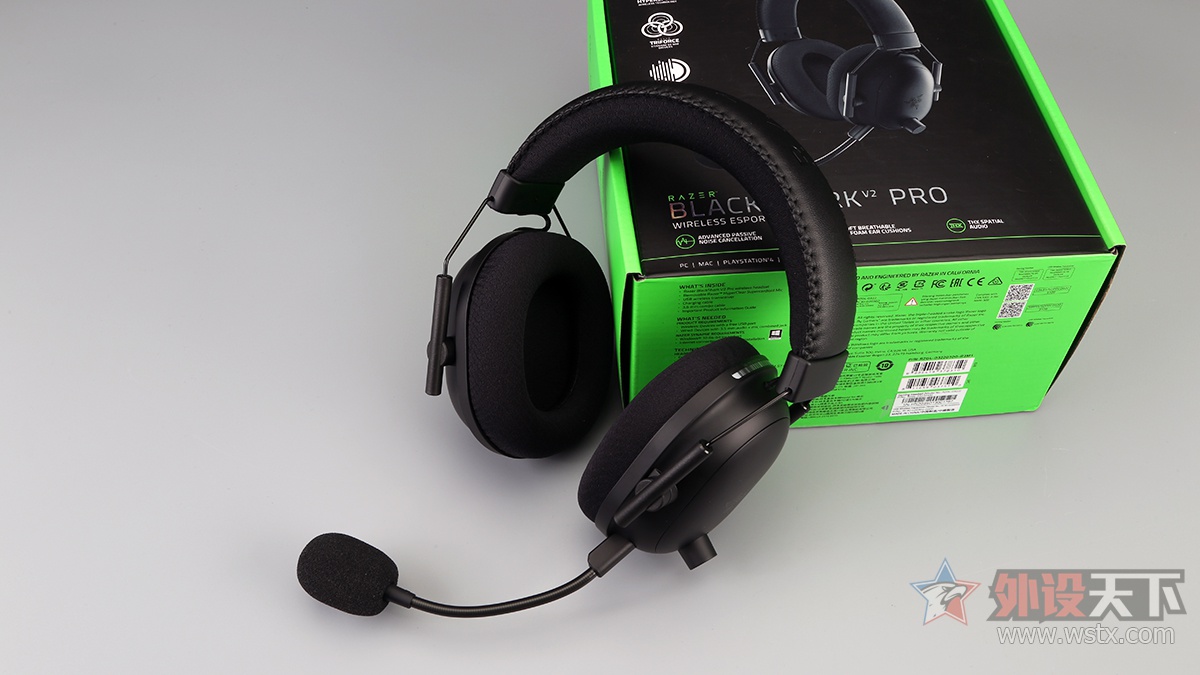 无线连接:雷蛇旋风黑鲨V2专业版游戏耳机评测