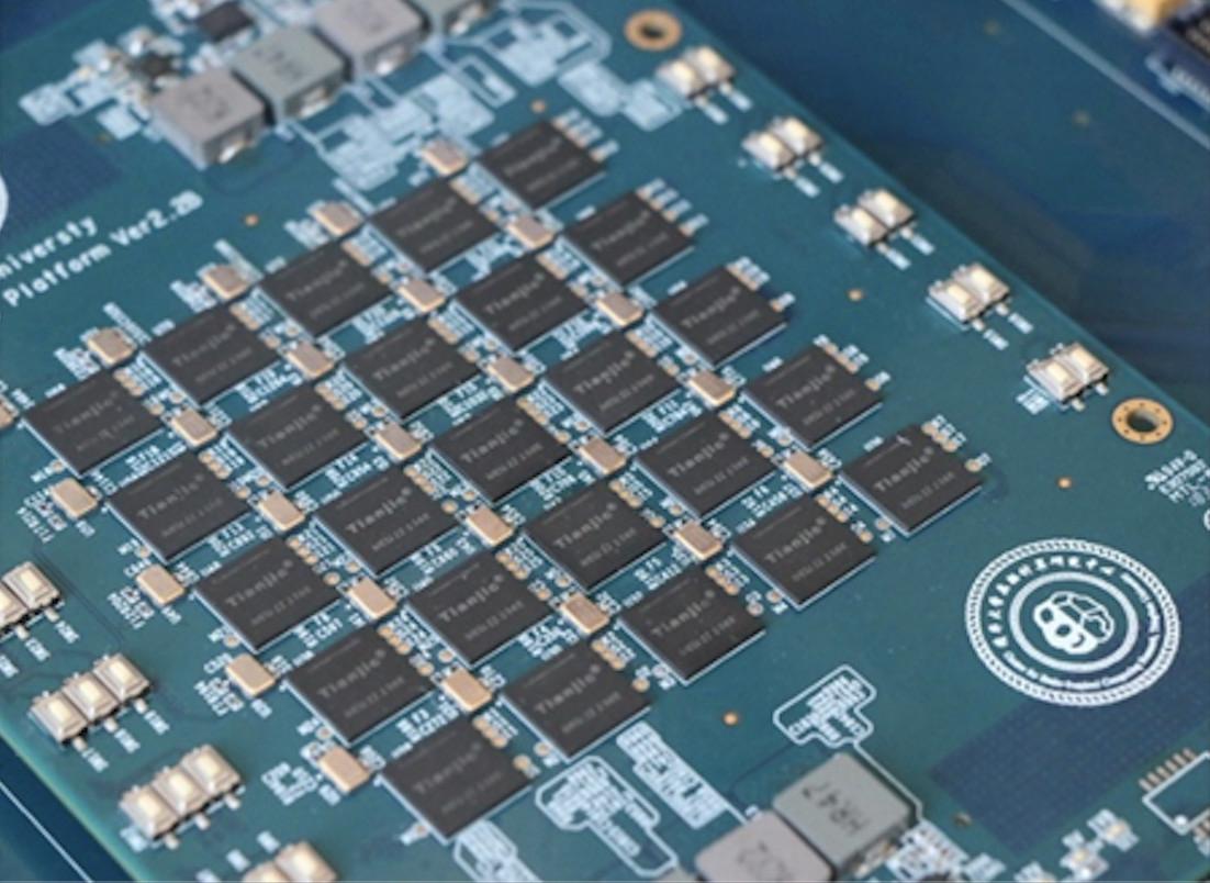 “天机”登Nature封面！全球首款！清华的类脑芯片厉害了