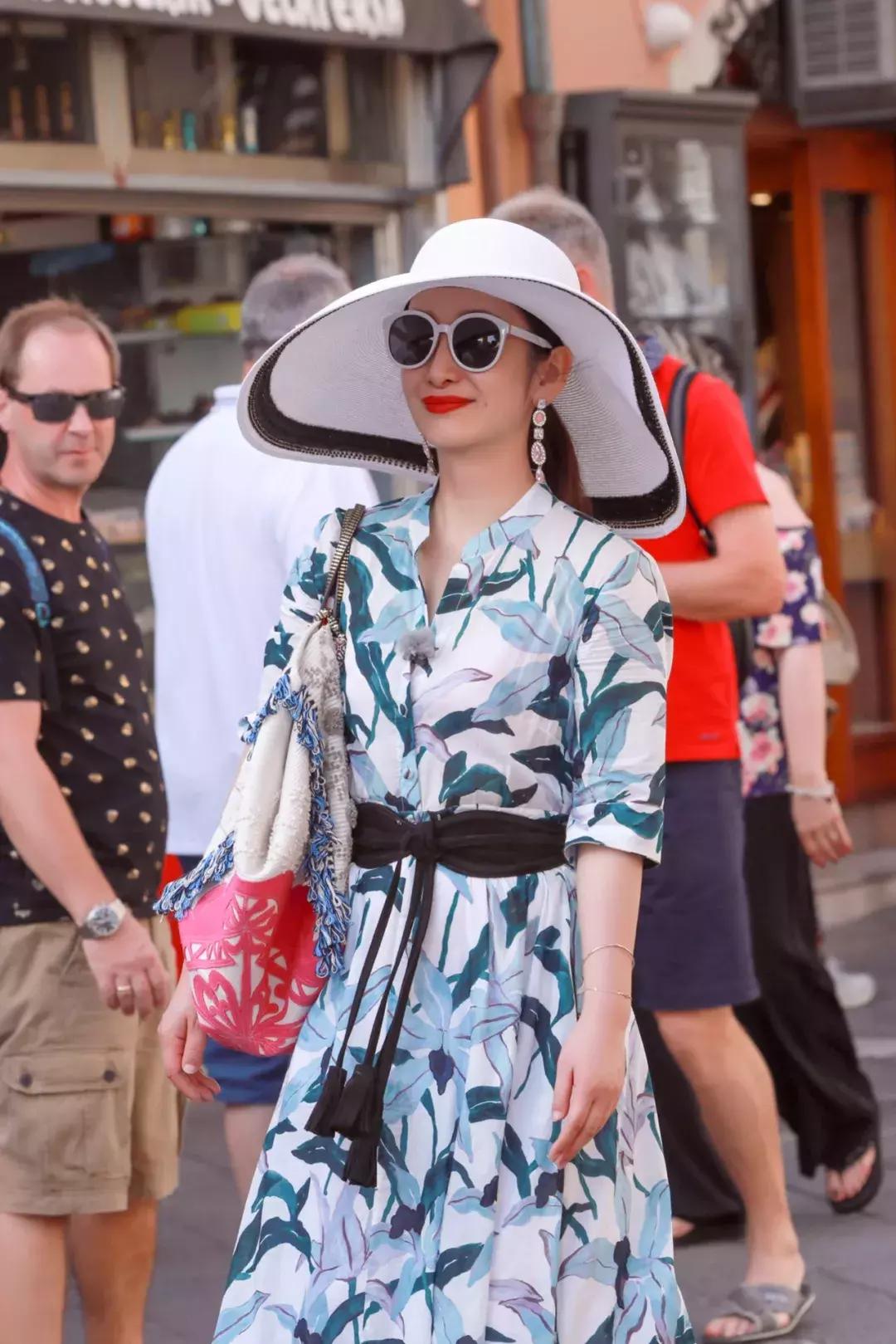 中餐厅3开播后杨紫上了几次热搜,中餐厅第三季王俊凯杨紫穿戏服