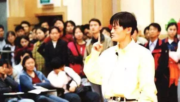 郭德纲说岳云鹏14年前最红,那一年岳云鹏14岁郭德纲26岁