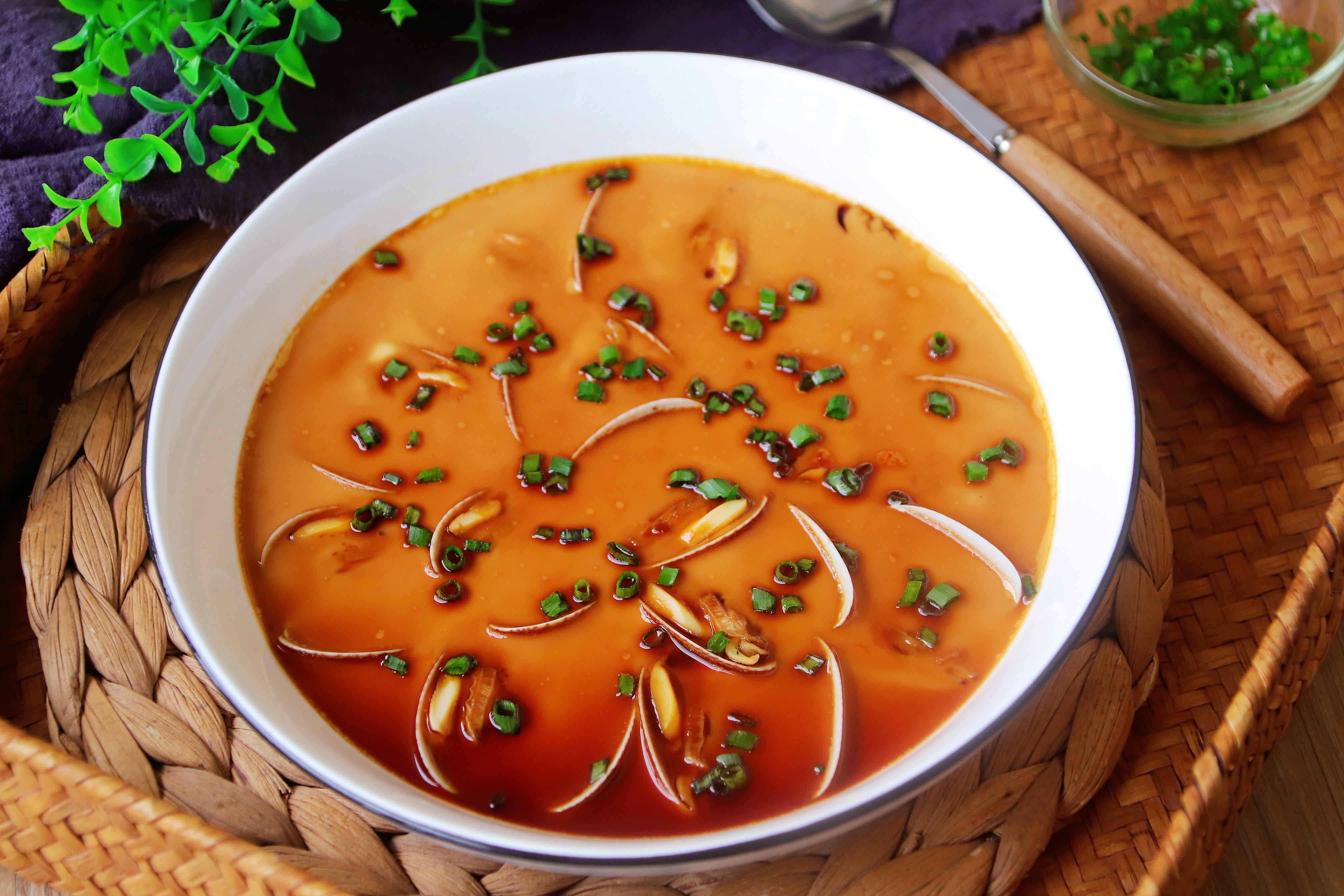 蒸鸡蛋羹的做法用热水还是凉水,蒸鸡蛋羹的正确做法冷水还是热水