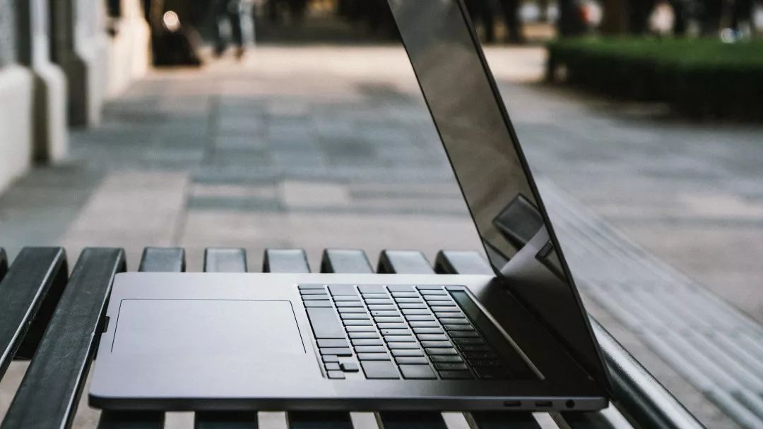 macbookpro三千左右的,macbookpro16寸选i7还是i9