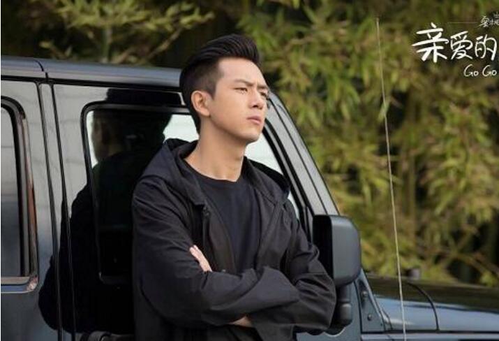 韩商言住的海景套房要十多万一晚,韩商言买项链