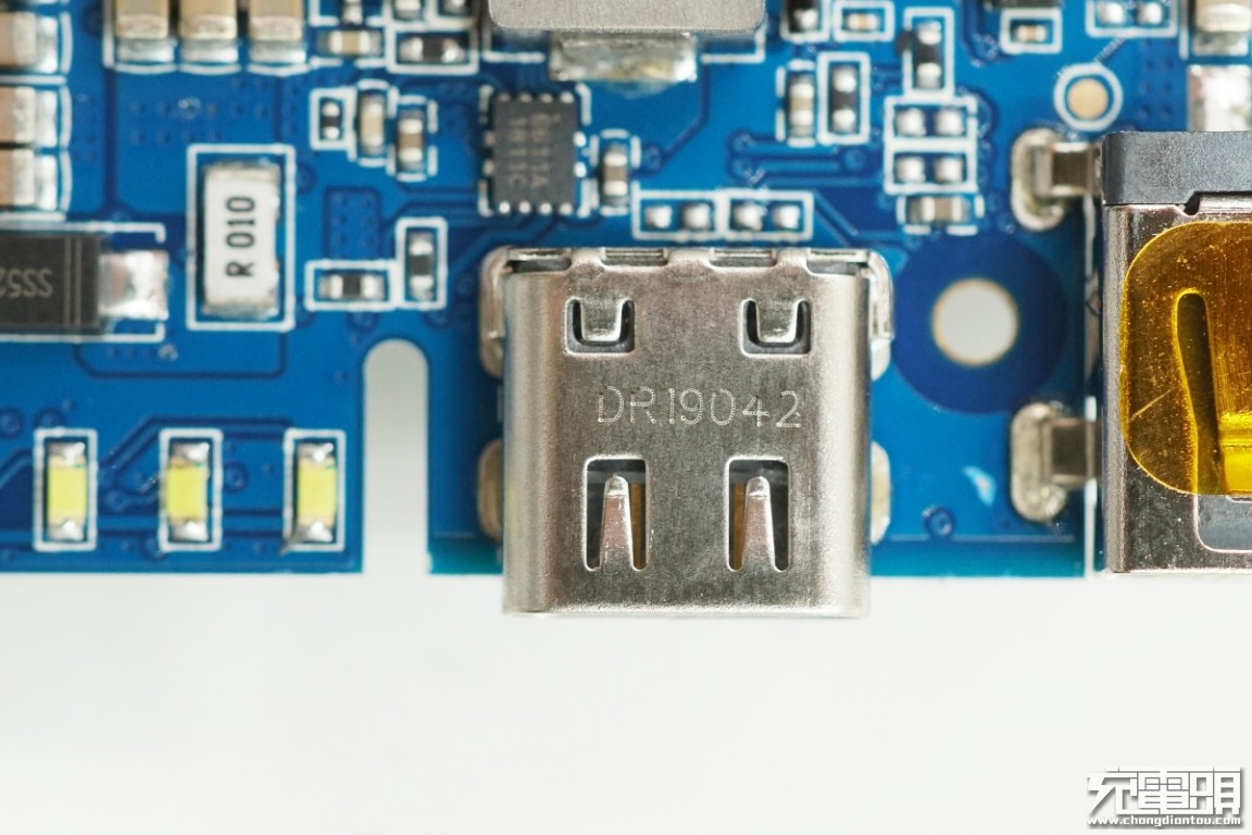 小米原装无线充电宝30w10000mah拆解,小米无线充电宝10000毫安说明书