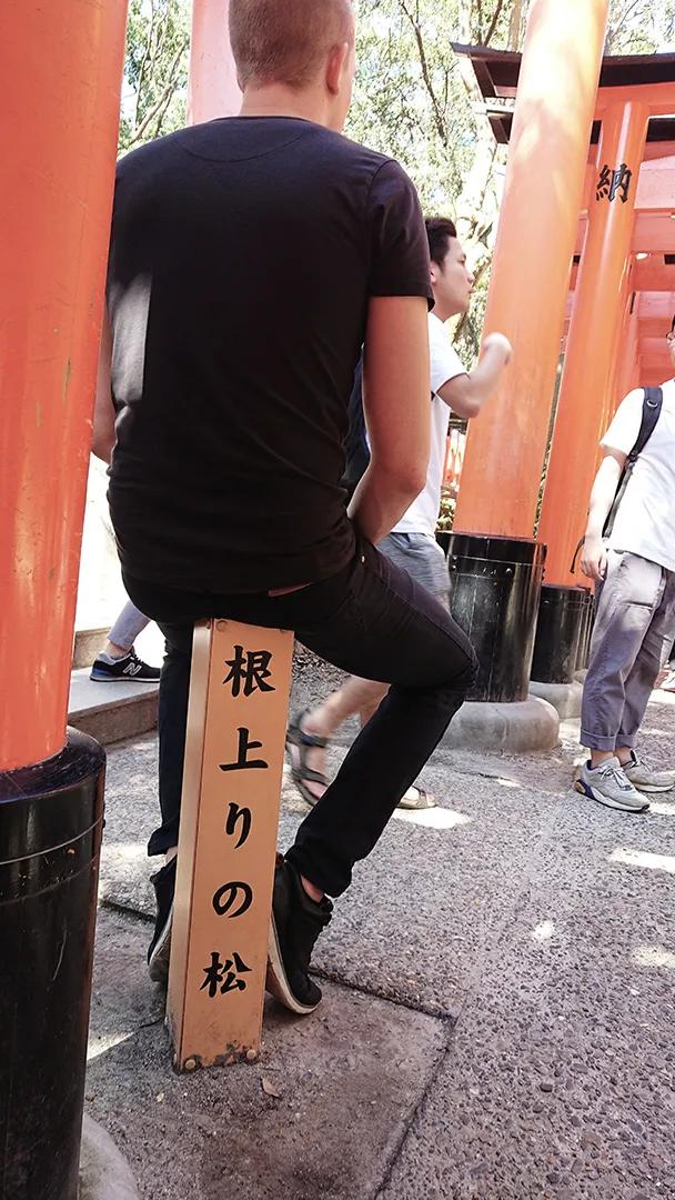 你在想五一去哪,他们在想五一怎么活