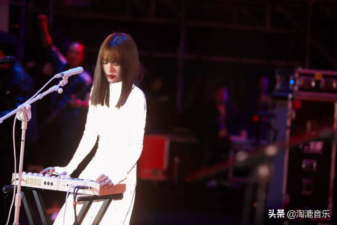 谭维维为什么不火,谭维维怎样了