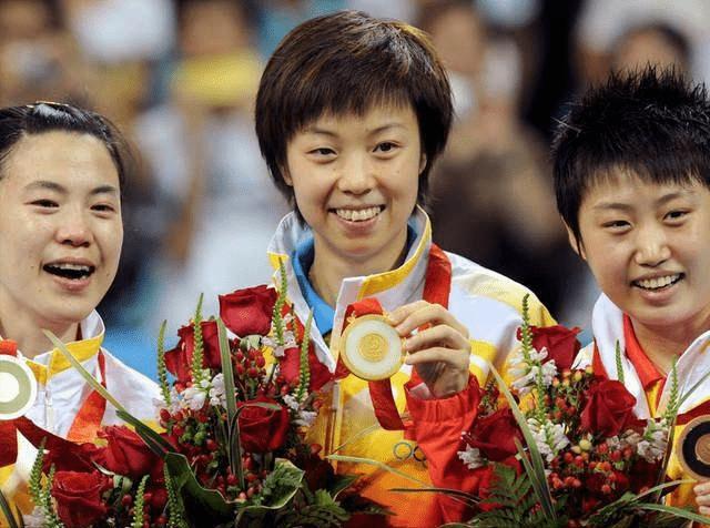 是谁改变了乒乓球的比赛规则,中国运动员谁违反乒乓球比赛规则