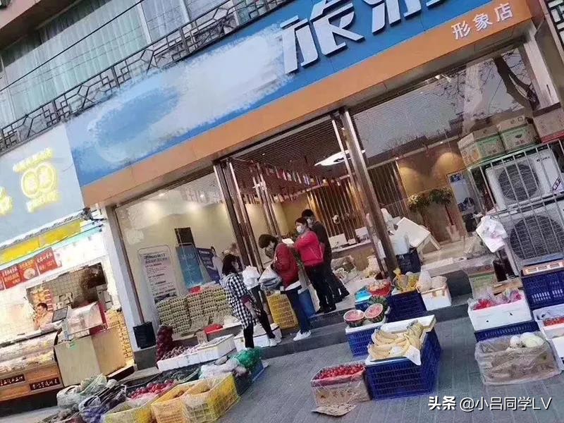 旅游门店变身水果店，1670家旅行社注销，敢问旅游业路在何方？