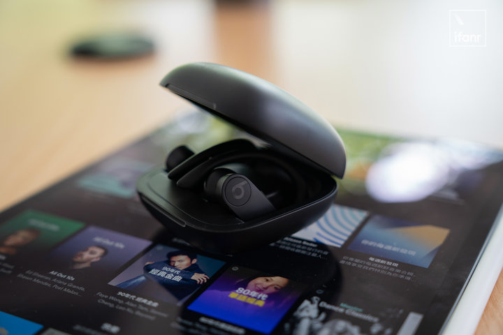 PowerbeatsPro评测：入耳版AirPods，唱、跳、Rap、篮球样样行
