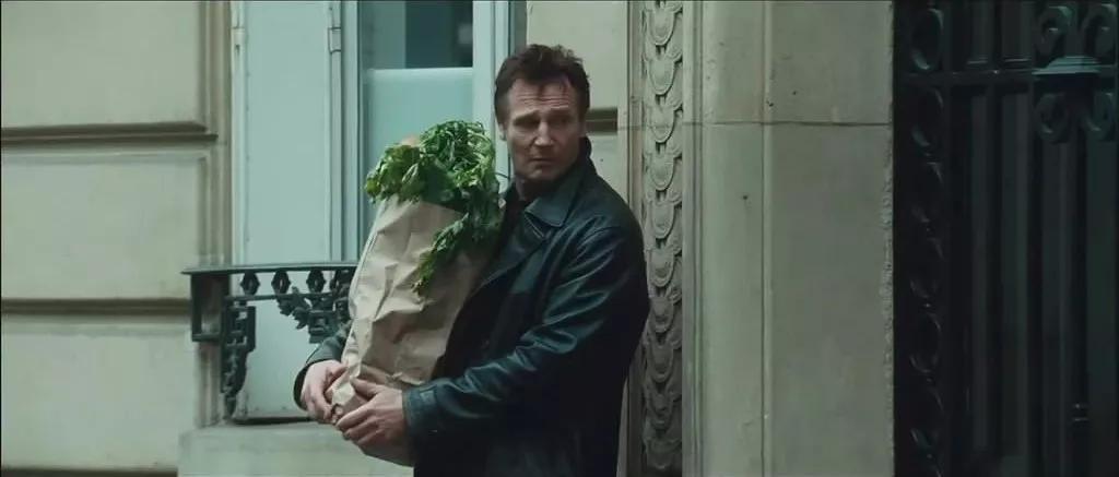 为什么外国人买菜都要抱着纸袋,为什么电视剧买菜都要买芹菜