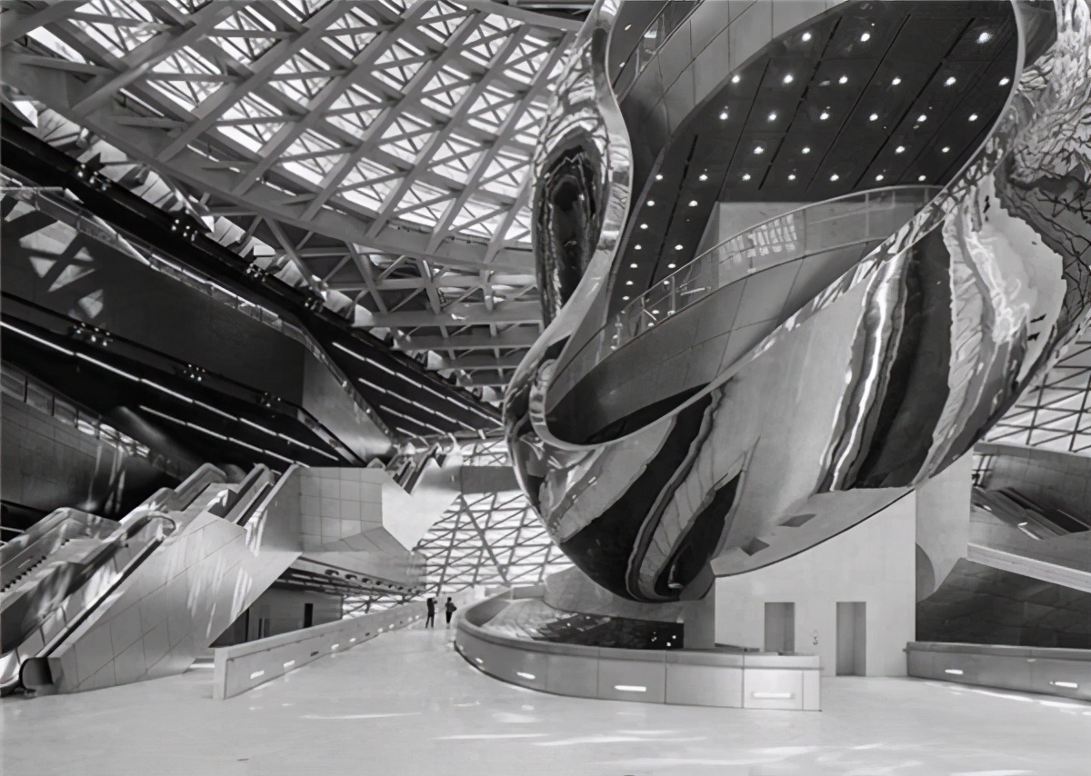 娜主编看秀 | 指间沙：繁华三千，一念光明