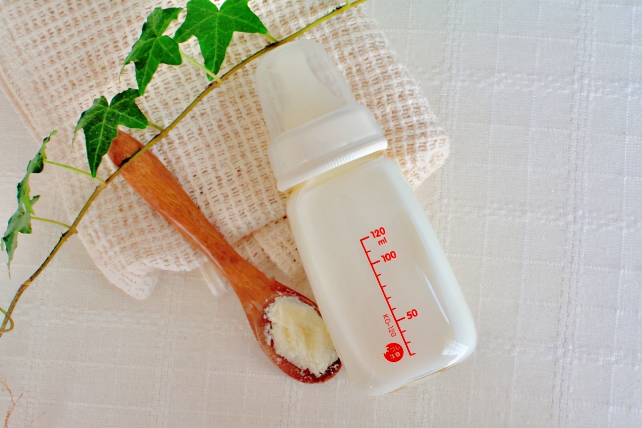 小孩奶粉冲泡最好的温度,冲泡奶粉婴幼儿