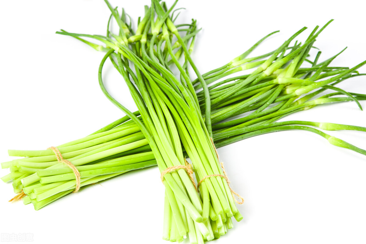 蒜苔和红帽蒜苔有区别吗,蒜苔青帽和红帽有什么区别