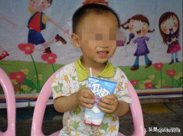 四种假牛奶不适合孩子吃,没有营养的假牛奶