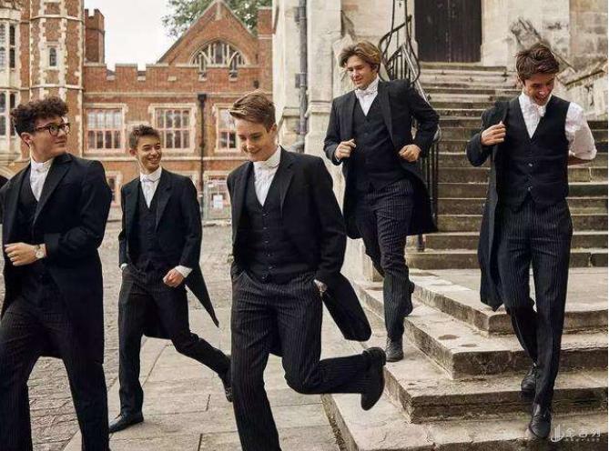 世界顶级贵族学校视频,英国贵族学校伊顿公学燕尾服