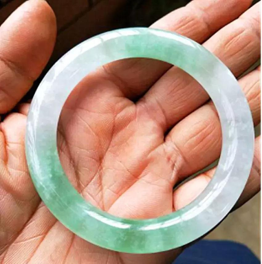 最全的假翡翠合集别再上当了,很透亮的翡翠基本都是假的