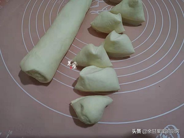 学生早餐，我把包子这样做，热乎乎的，味美营养，不用去店里排队